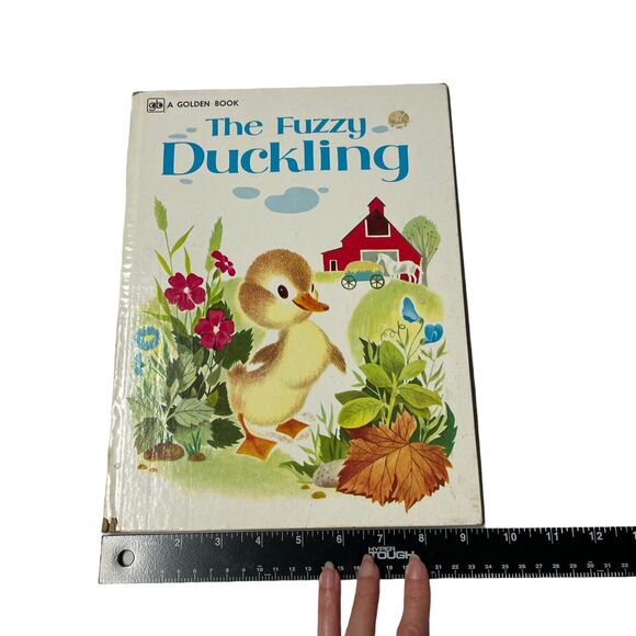 The Fuzzy Duckling Vintage Golden Book Large 1977 Children’s Hardcover - Picture 13 of 14